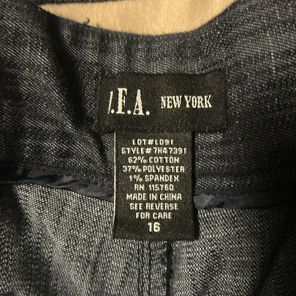 Matching two piece jeans suit - Picture 7 of 7